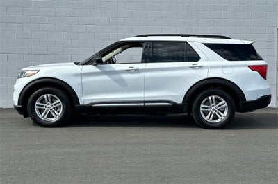 2023 Ford Explorer XLT LOOK AT THE MILES